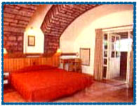 Guest Room Hotel Balsamand Lake Palace, Jodhpur